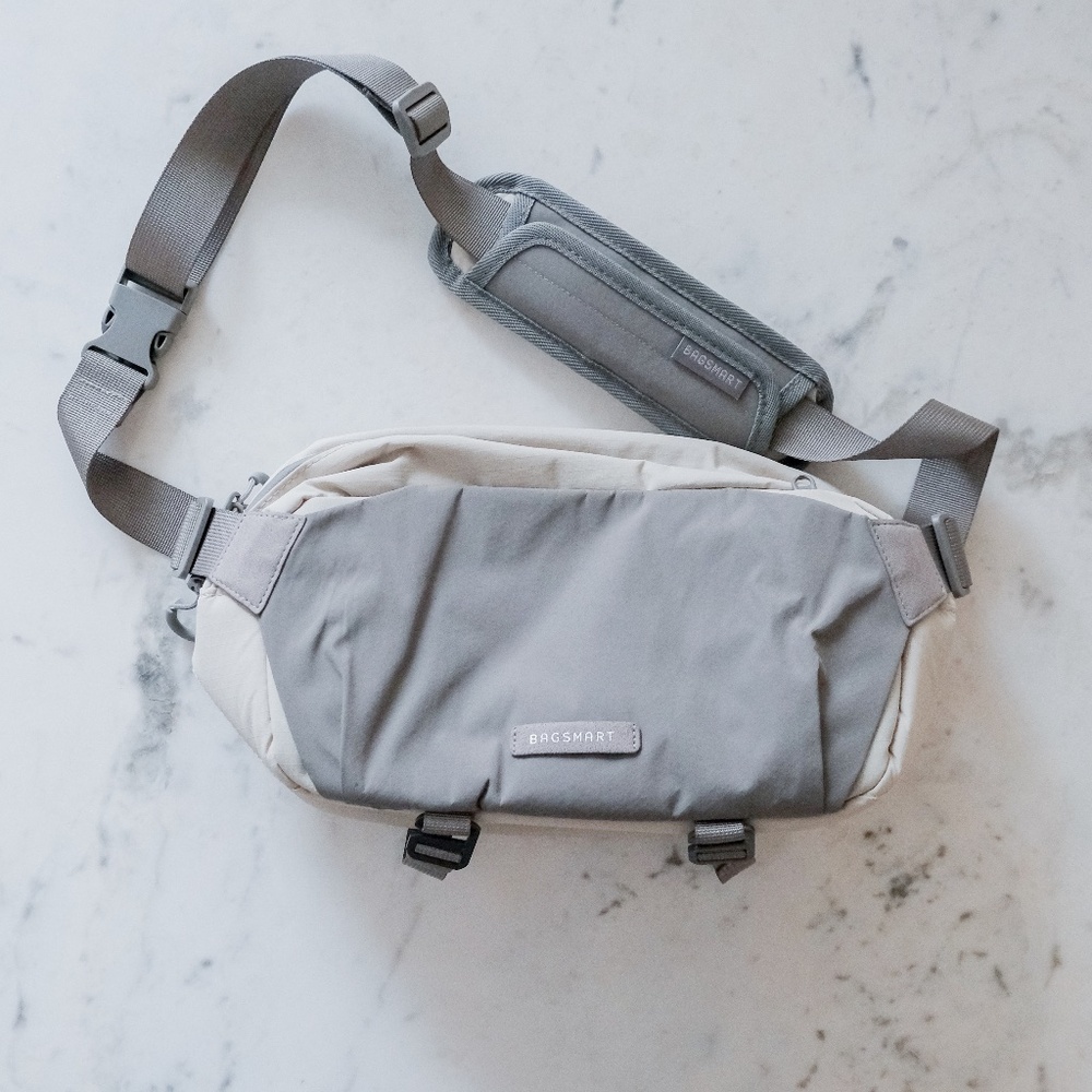 Bagsmart Soar 6L Camera Sling